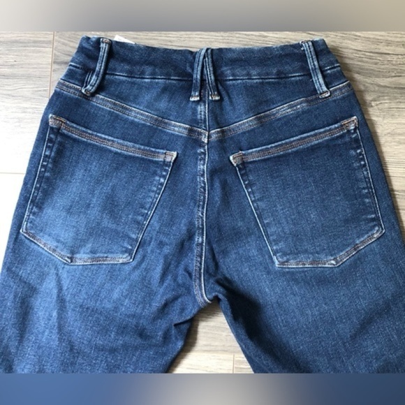 Good American Good Legs Jeans - Picture 5 of 9